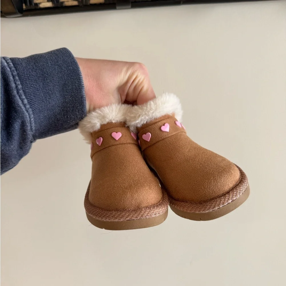 Sketchers Glam Slam Mount Cozy Sherpa Boots - Brown/Pink Hearts - Toddler Size 7